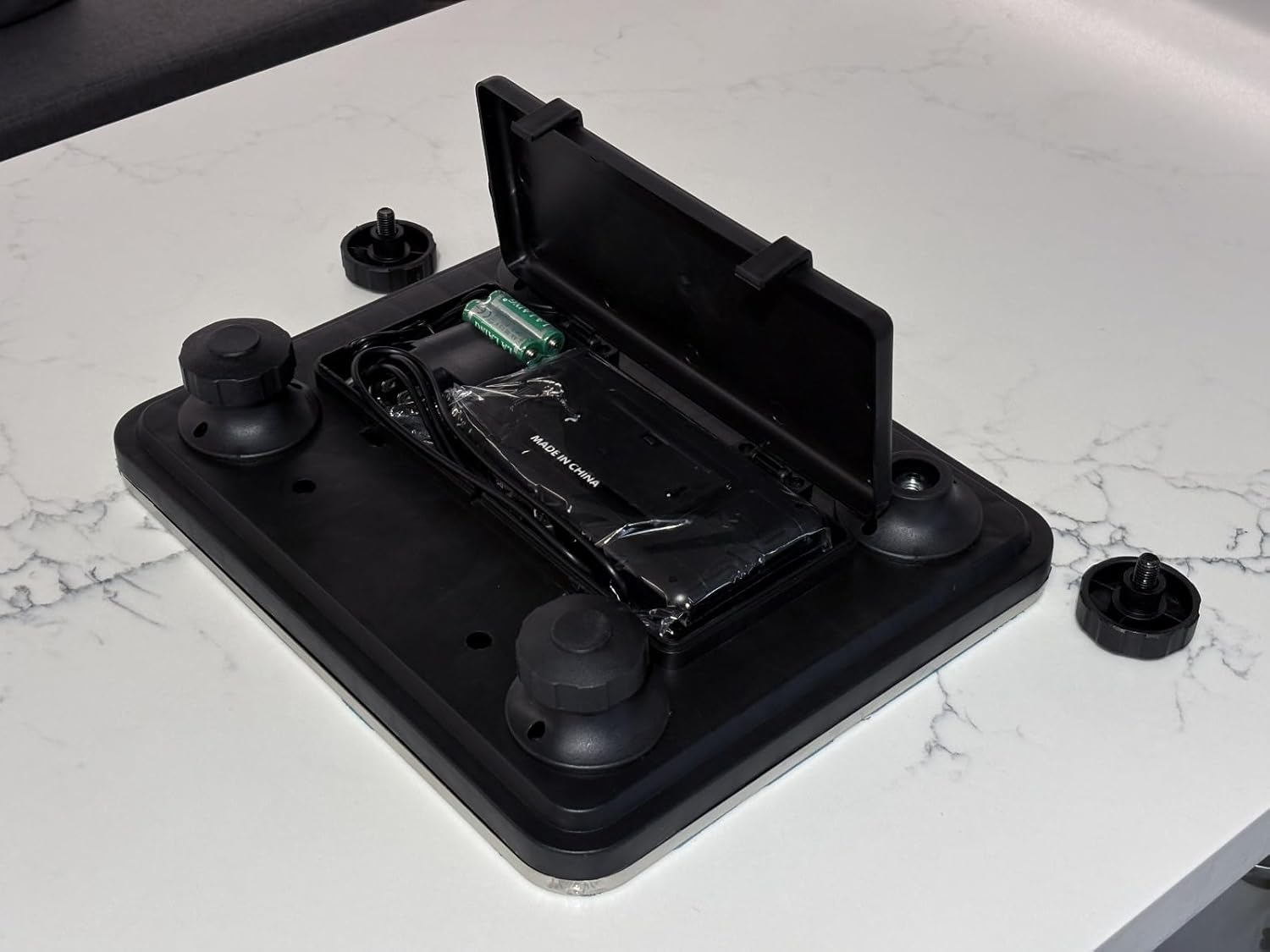 Valley Sportsman 660 lb Stainless Steel Digital Scale, 14.25x12 in Platform, Remote LCD (0.2 lb Readout), Auto Shutoff, for Shop, Game, Shipping & Kart Corner Weighing